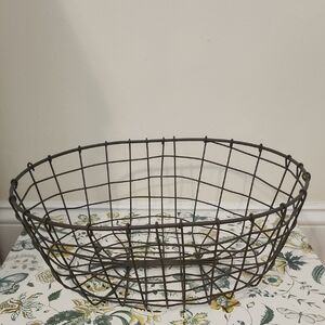 Dark Gray Round-Oval Wire Basket 14"